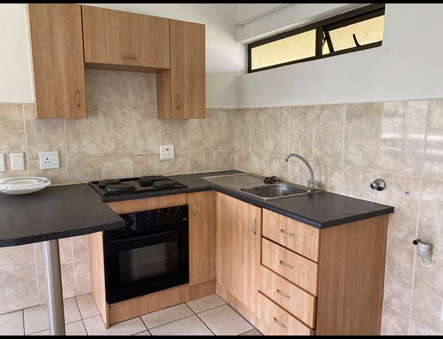 BEDROOM SECTIONAL TITLE FOR SALE IN PARKRAND